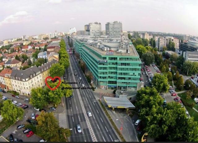 Underground Apartment Bratislava-Nivy Bagian luar foto